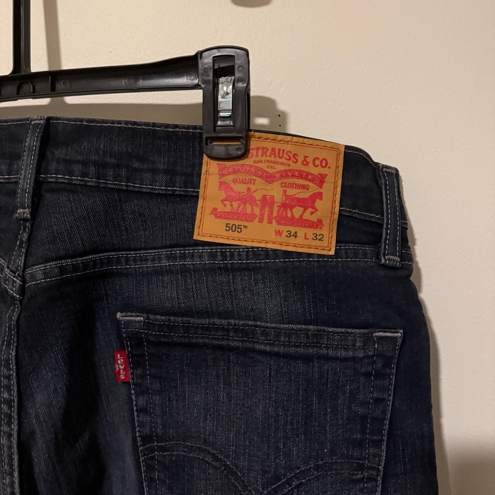 THREE levis pants - Picture 12 of 12